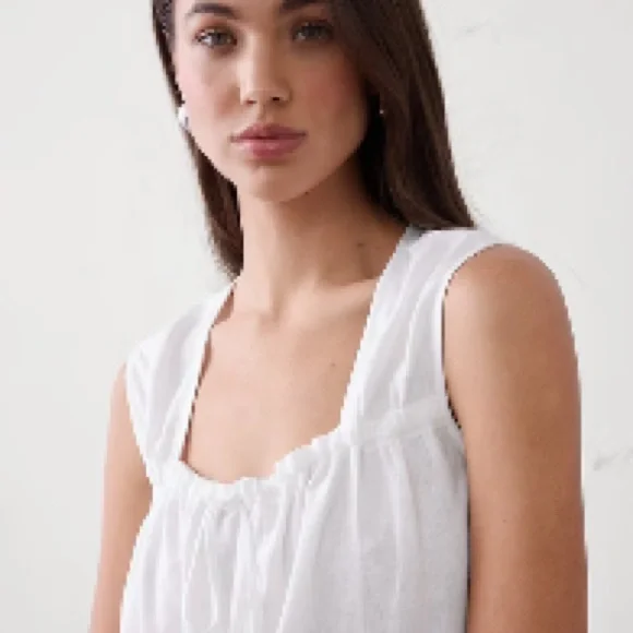 Banana Republic Factory Cactus Green Square-Neck Tank Top - Picture 3 of 3